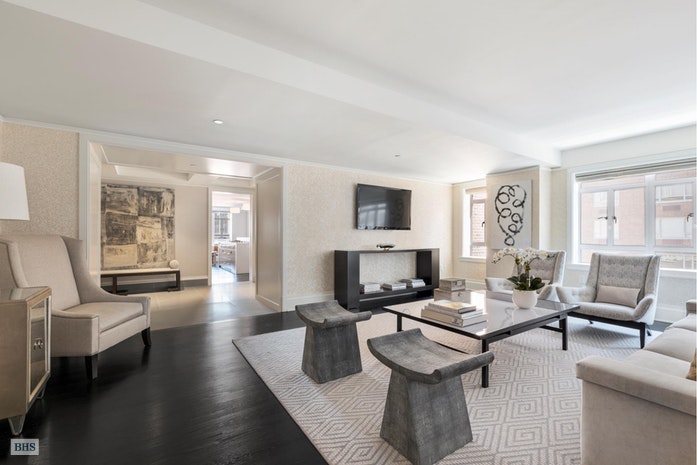 21 EAST 61ST STREET 6E