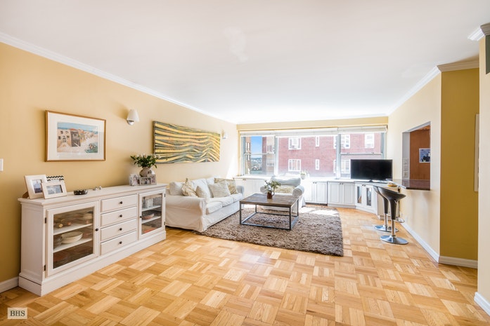 Photo 1 of 75 East End Avenue 16D, Upper East Side, NYC, $1,360,000, Web #: 18359742