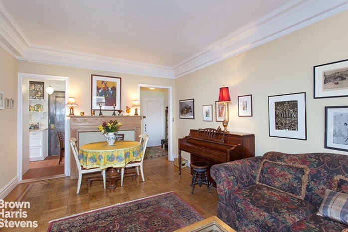 Photo 1 of 221 West 82nd Street, Upper West Side, NYC, $825,000, Web #: 18432816
