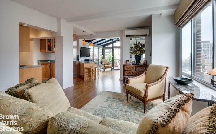 2 SUTTON PLACE SOUTH PHB