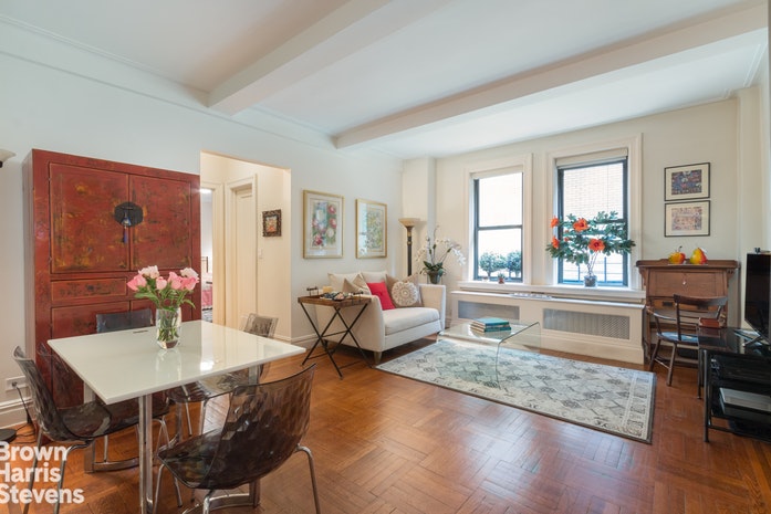 Photo 1 of 119 East 84th Street 1C, Upper East Side, NYC, $942,500, Web #: 18456639