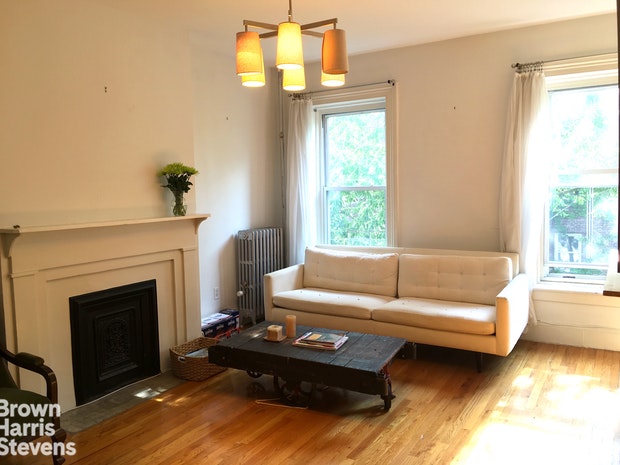 Photo 1 of Spacious 2 Br In Gorgeous Brownstone, Brooklyn, New York, $3,100, Web #: 18463207