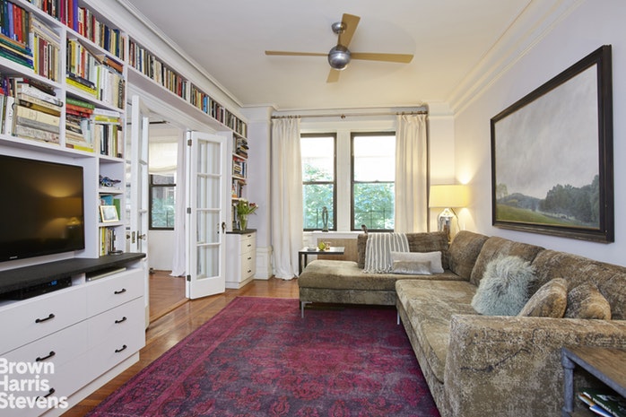 Photo 1 of 119 West 71st Street, Upper West Side, NYC, $1,200,000, Web #: 18466266