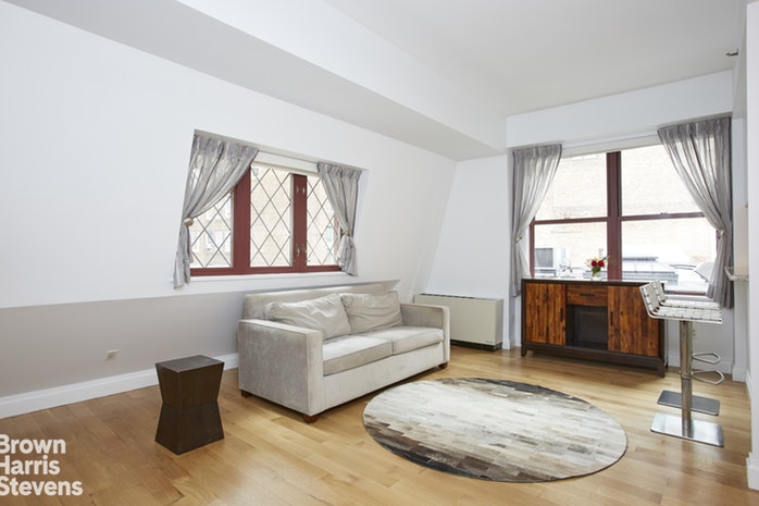 Photo 1 of 21 South William Street 6A, Financial District, NYC, $585,000, Web #: 18521416
