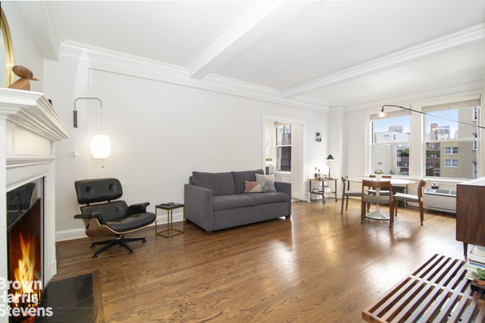 Photo 1 of 242 East 19th Street 10D, East Village, NYC, $930,000, Web #: 18561205