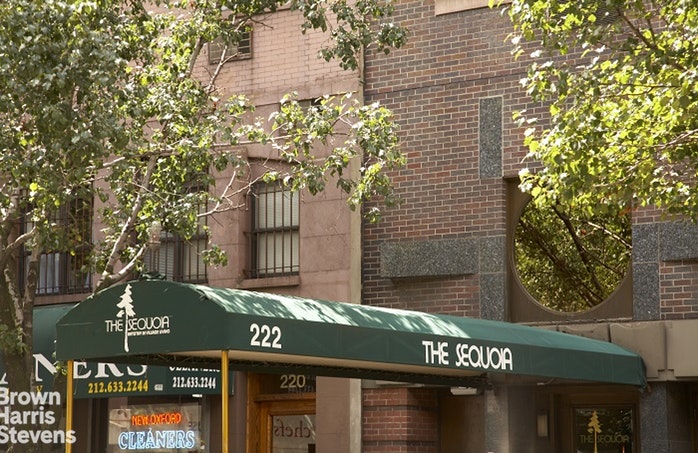 Photo 1 of 222 West 14th Street 2F, Greenwich Village/Chelsea, NYC, $2,950, Web #: 18598980