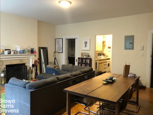 109 WILLOW STREET 2R