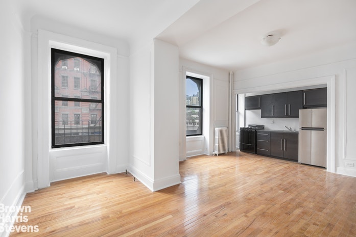 Photo 1 of 60 West 76th Street 2B, Upper West Side, NYC, $2,600, Web #: 18645252