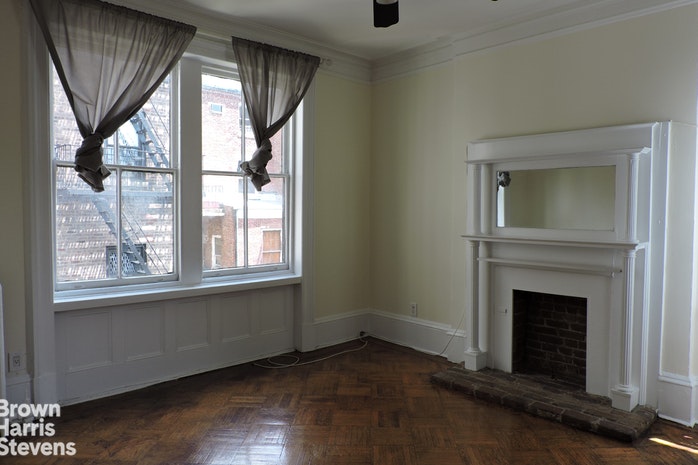 119 MONTAGUE STREET 8