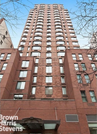 Photo 1 of 400 East 90th Street 15E, Upper East Side, NYC, $3,000, Web #: 18806117