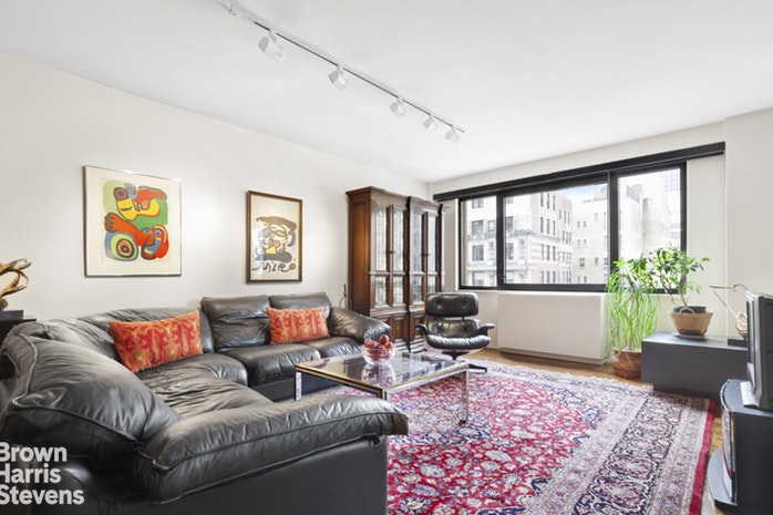 Photo 1 of 10 West 66th Street 12J, Upper West Side, NYC, $945,000, Web #: 18975732