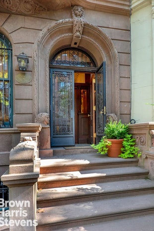 Closed 37 West th Street Upper West Side Nyc Id Brown Harris Stevens Luxury Real Estate