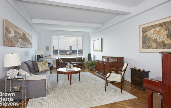 Photo 1 of 140 Riverside Drive 9A, Upper West Side, NYC, $2,430,000, Web #: 19068140