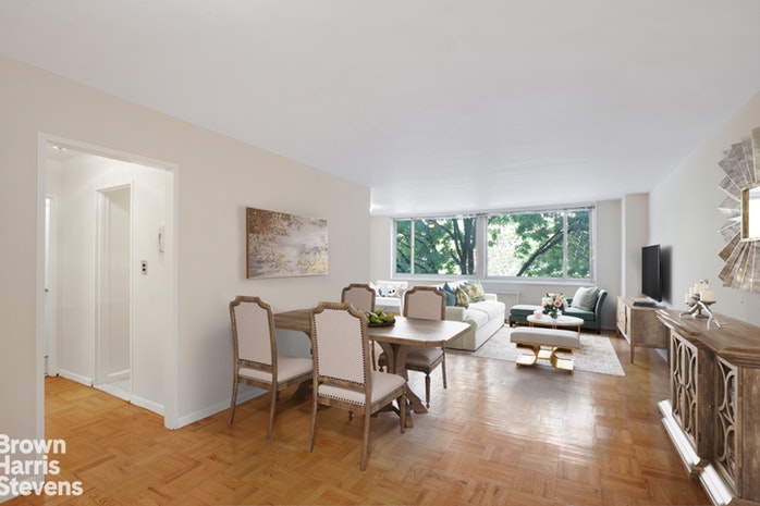 Photo 1 of 301 East 78th Street 2D, Upper East Side, NYC, $750,000, Web #: 19132141