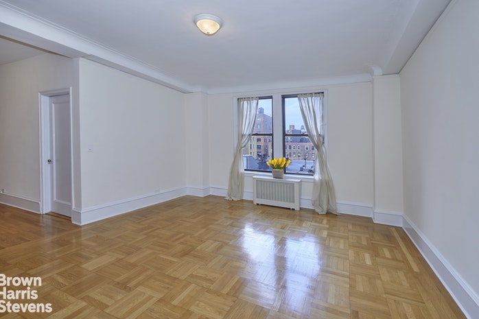 Photo 1 of 365 West End Avenue 6F, Upper West Side, NYC, $3,600, Web #: 19226297