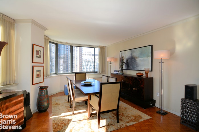 Photo 1 of 2000 Broadway 16F, Upper West Side, NYC, $10,500, Web #: 19238200