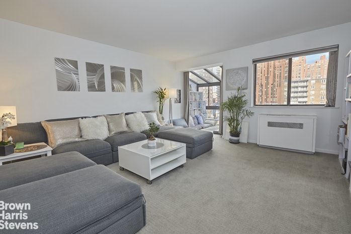 Photo 1 of 225 East 86th Street 903, Upper East Side, NYC, $850,000, Web #: 19305539