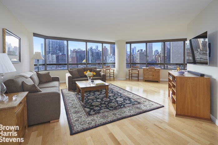 Photo 1 of 630 First Avenue 15L, Midtown East, NYC, $1,250,000, Web #: 19310970