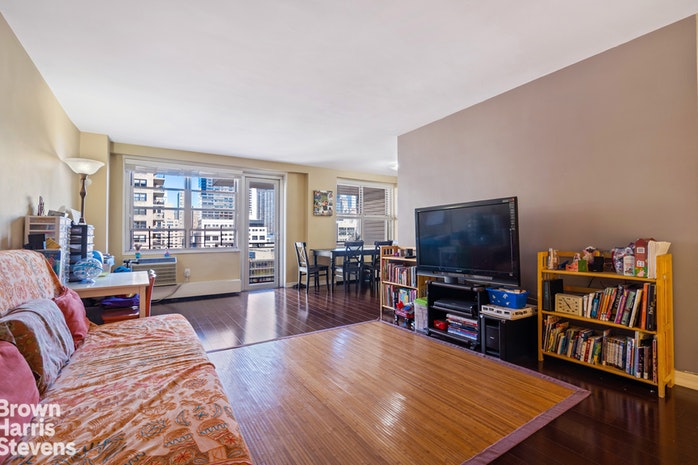 Photo 1 of 303 West 66th Street 14Fe, Upper West Side, NYC, $995,000, Web #: 19499024