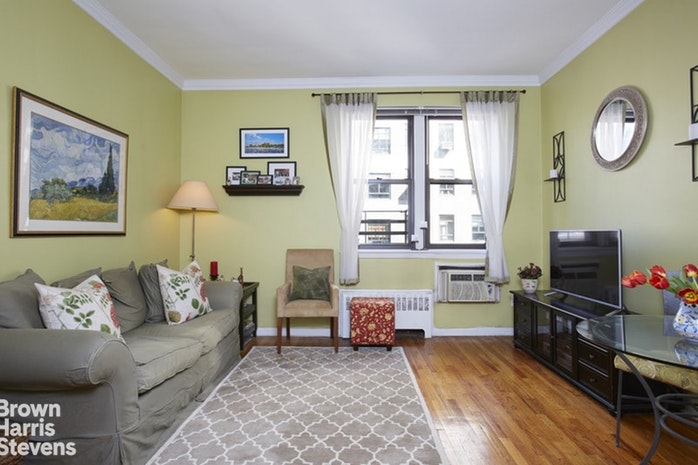 Photo 1 of 20 East 88th Street 5A, Upper East Side, NYC, $2,995, Web #: 19503636
