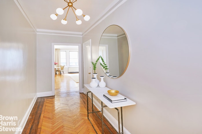 Photo 1 of 465 Park Avenue 8F, Midtown East, NYC, $325,000, Web #: 19510297