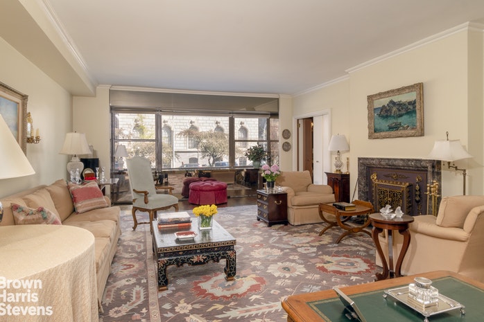 700 PARK AVENUE 2A