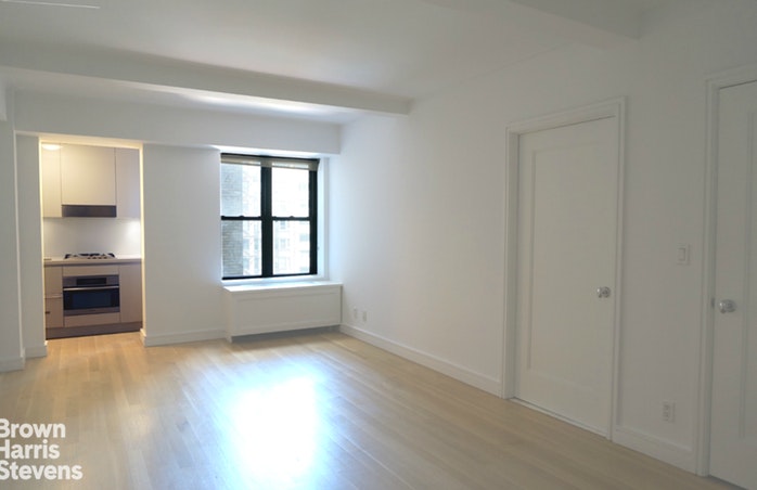 Photo 1 of 230 Riverside Drive 8F, Upper West Side, NYC, $2,495, Web #: 19525518