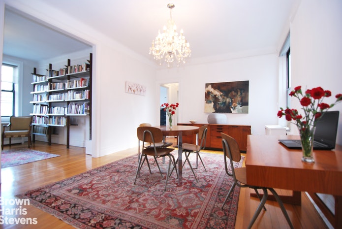Photo 1 of 35 -30 82nd Street 52, Queens, New York, $425,000, Web #: 19527130