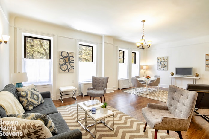 Photo 1 of 817 West End Avenue 2B, Upper West Side, NYC, $1,999,950, Web #: 19565174
