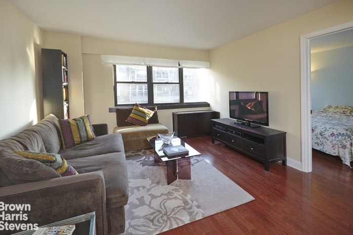 Photo 1 of 235 East 87th Street 12G, Upper East Side, NYC, $2,750, Web #: 19603215