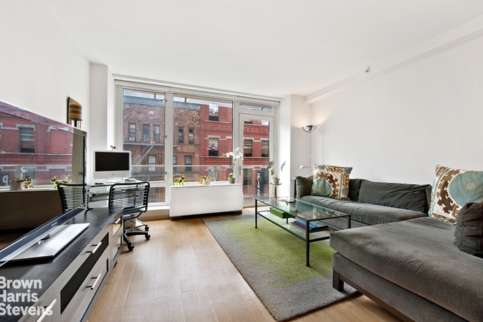 Photo 1 of 311 East 11th Street 3C, East Village, NYC, $4,800, Web #: 19618603