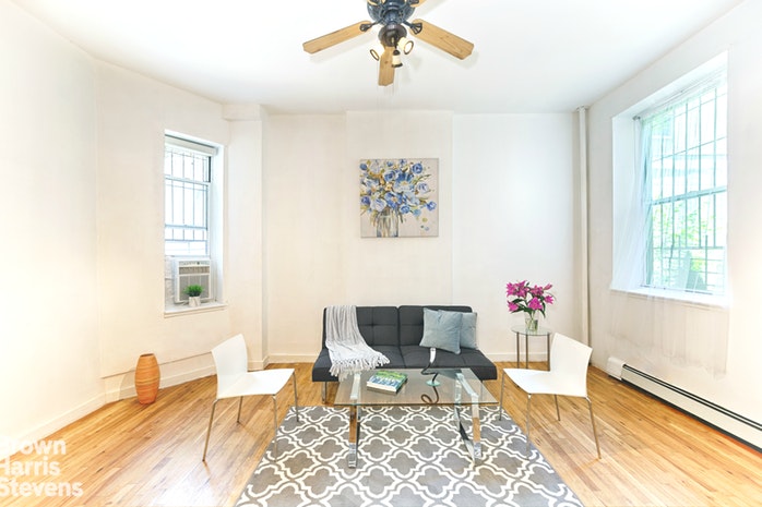 Photo 1 of 519 East 11th Street 1A, East Village, NYC, $650,000, Web #: 19727113