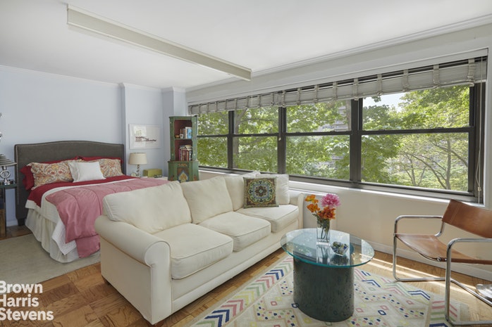 Photo 1 of 180 West End Avenue 2K, Upper West Side, NYC, $480,000, Web #: 19741049