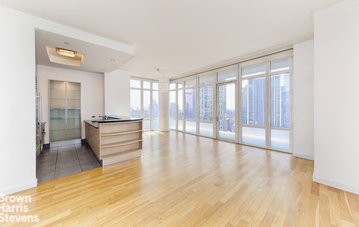 Photo 1 of 325 Fifth Avenue 33F, Midtown East, NYC, $6,500, Web #: 19772256