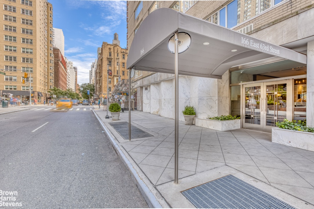 166 East 63rd Street 12A, Upper East Side, NYC - $795,000, ID: 19807134 ...