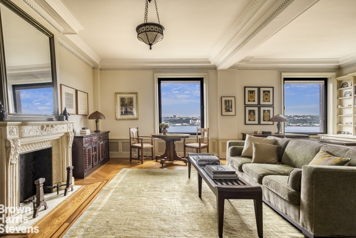 Photo 1 of 258 Riverside Drive 8D, Upper West Side, NYC, $2,395,000, Web #: 19841292