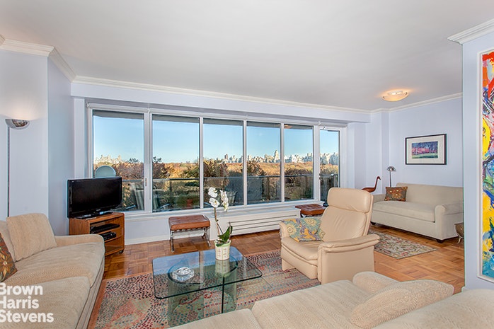 Photo 1 of 210 Central Park South 9C, Midtown West, NYC, $4,300, Web #: 19857893