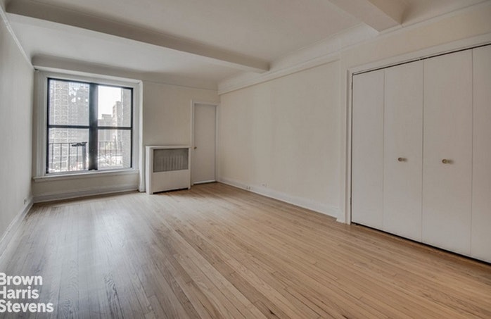 Photo 1 of 440 West 34th Street 4F, Midtown West, NYC, $2,448, Web #: 19897840