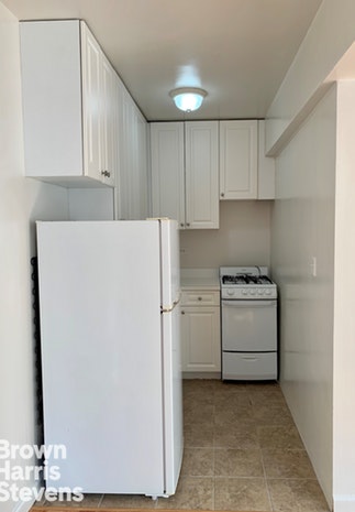 Photo 1 of 250 East 39th Street 4D, Midtown East, NYC, $2,500, Web #: 19900892
