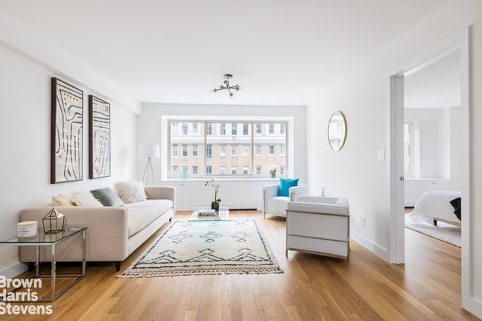 Photo 1 of 10 East End Avenue 12M, Upper East Side, NYC, $1,325,000, Web #: 19917126