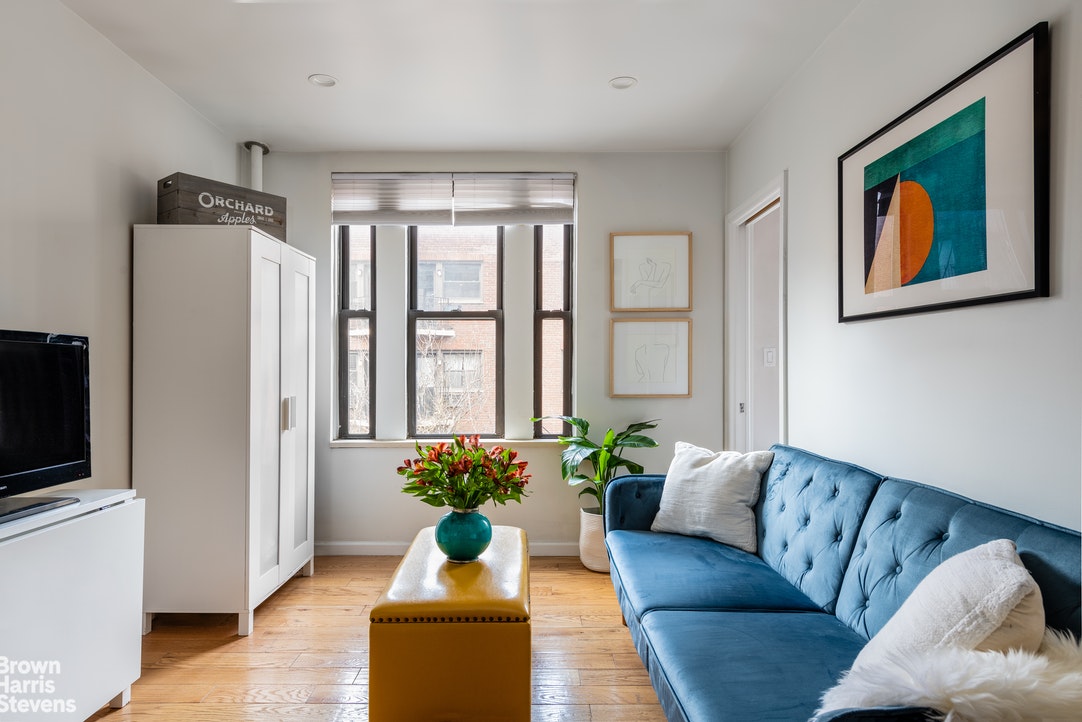 210 THOMPSON STREET 6AS
