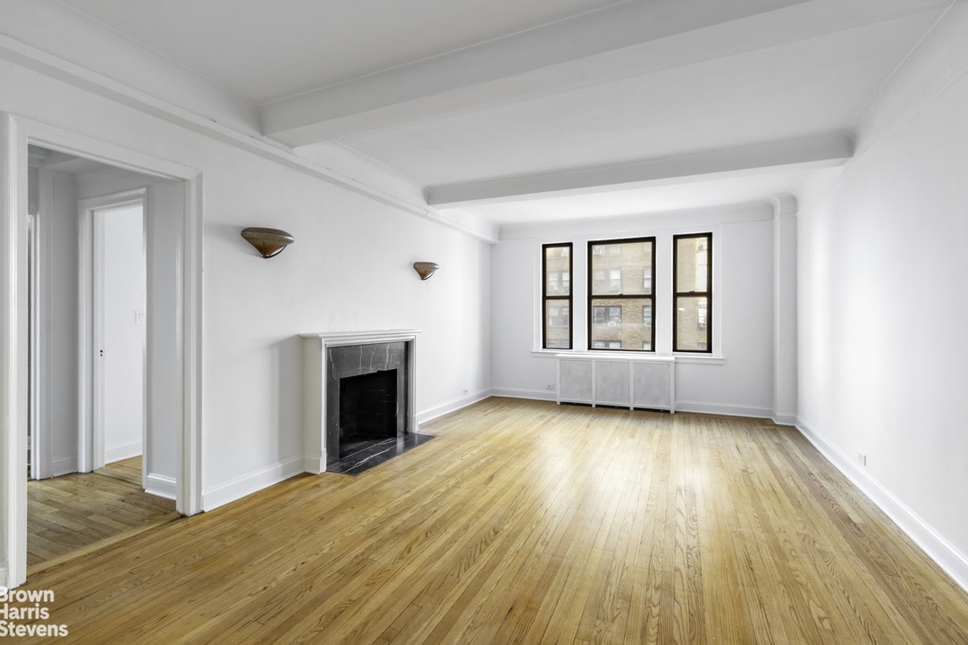 Photo 1 of 440 West 34th Street 9C, Midtown West, NYC, $4,250, Web #: 19998190