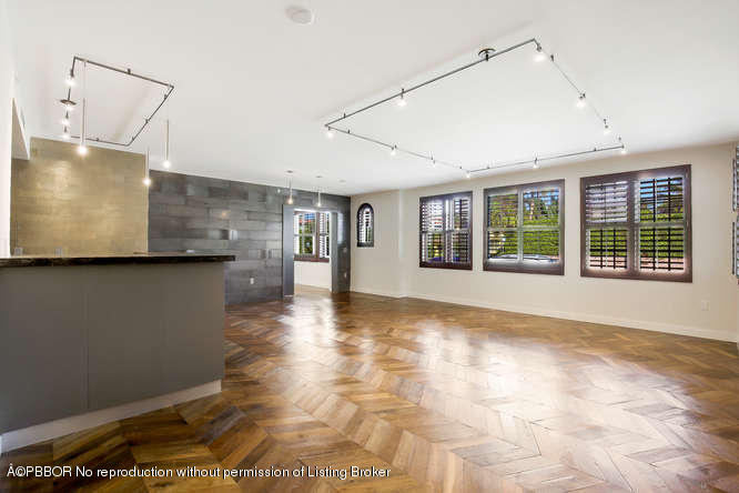 301 Australian Avenue 115