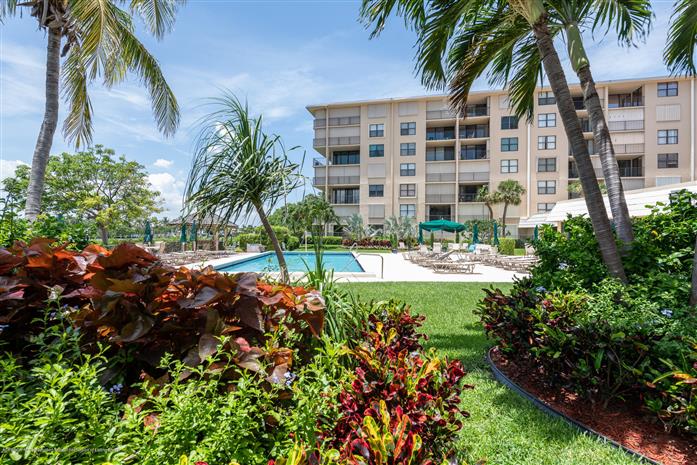 3545 S Ocean Boulevard 11