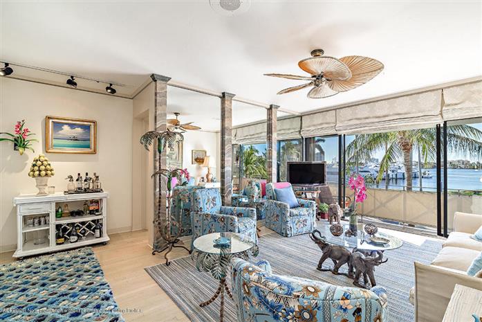 381 S Lake Drive 4