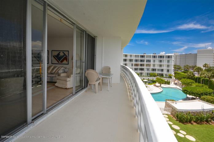 2760 S Ocean Boulevard 40