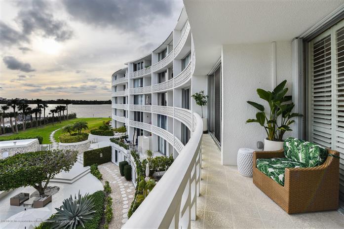 2760 S Ocean Boulevard 31