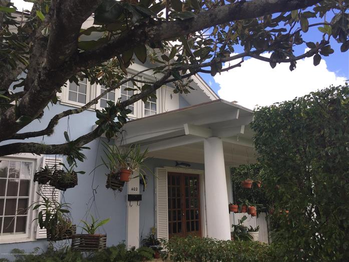 402 Seabreeze Avenue