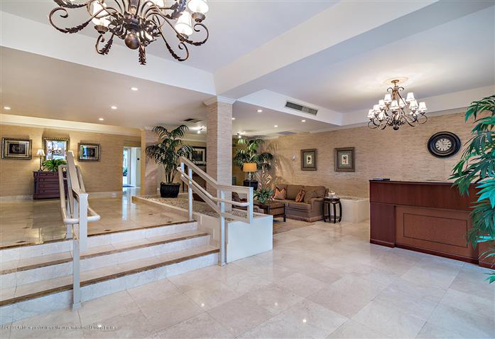 350 S Ocean Blvd 1080