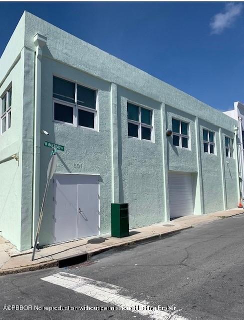 801 Railroad Avenue